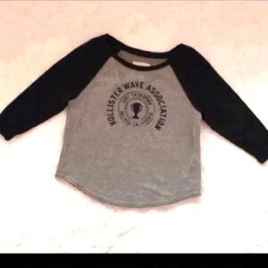 Hollister Sweatshirt Sweater HCO Crewneck Gray Black 3/4 sleeve sz XS / S EEUC